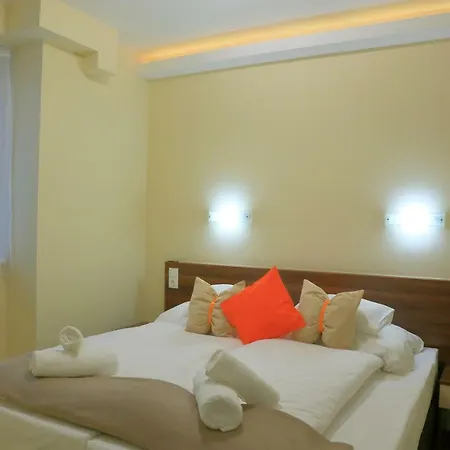 Maria Апартаменты Печ